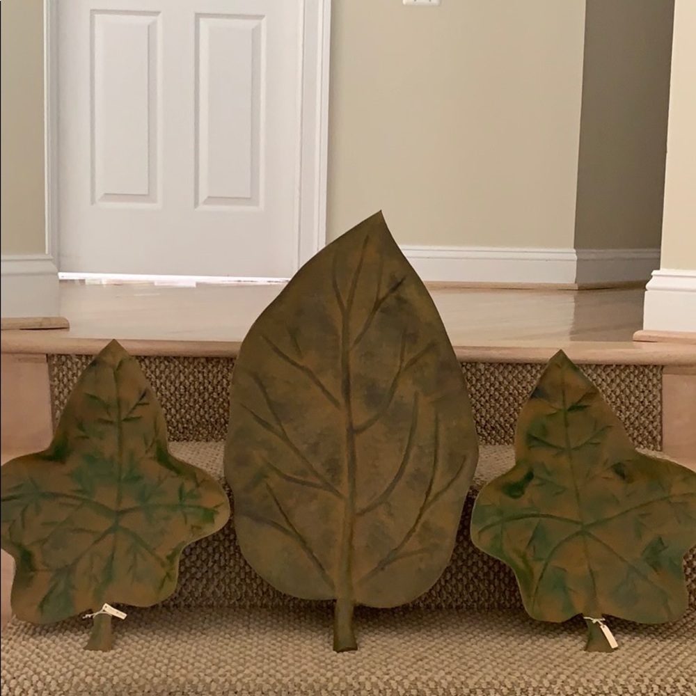 Three decorative leaves